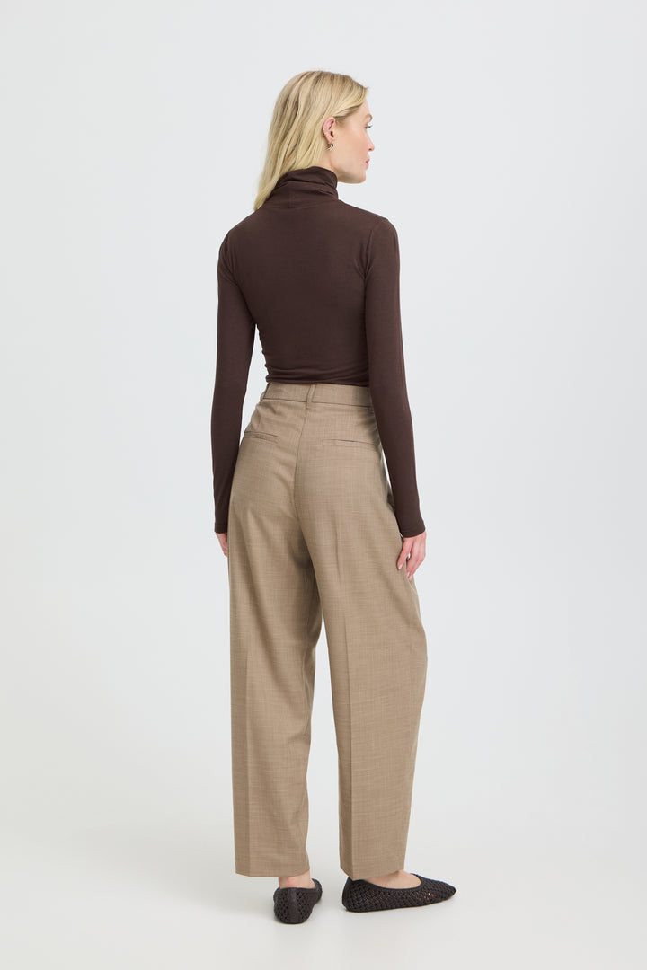 Byoung Chocolate Pamila Roll Neck