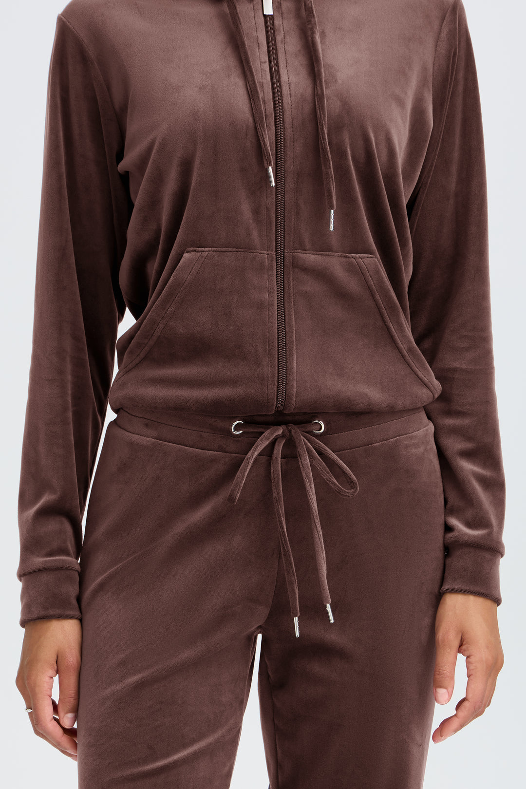 Byoung Chocolate Mitza Velour Set