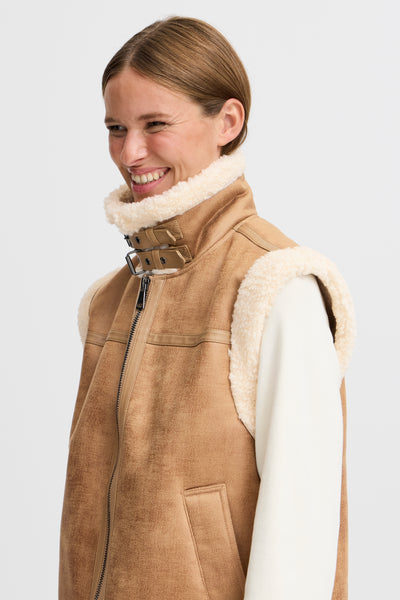 Byoung Tan Asanne Gilet