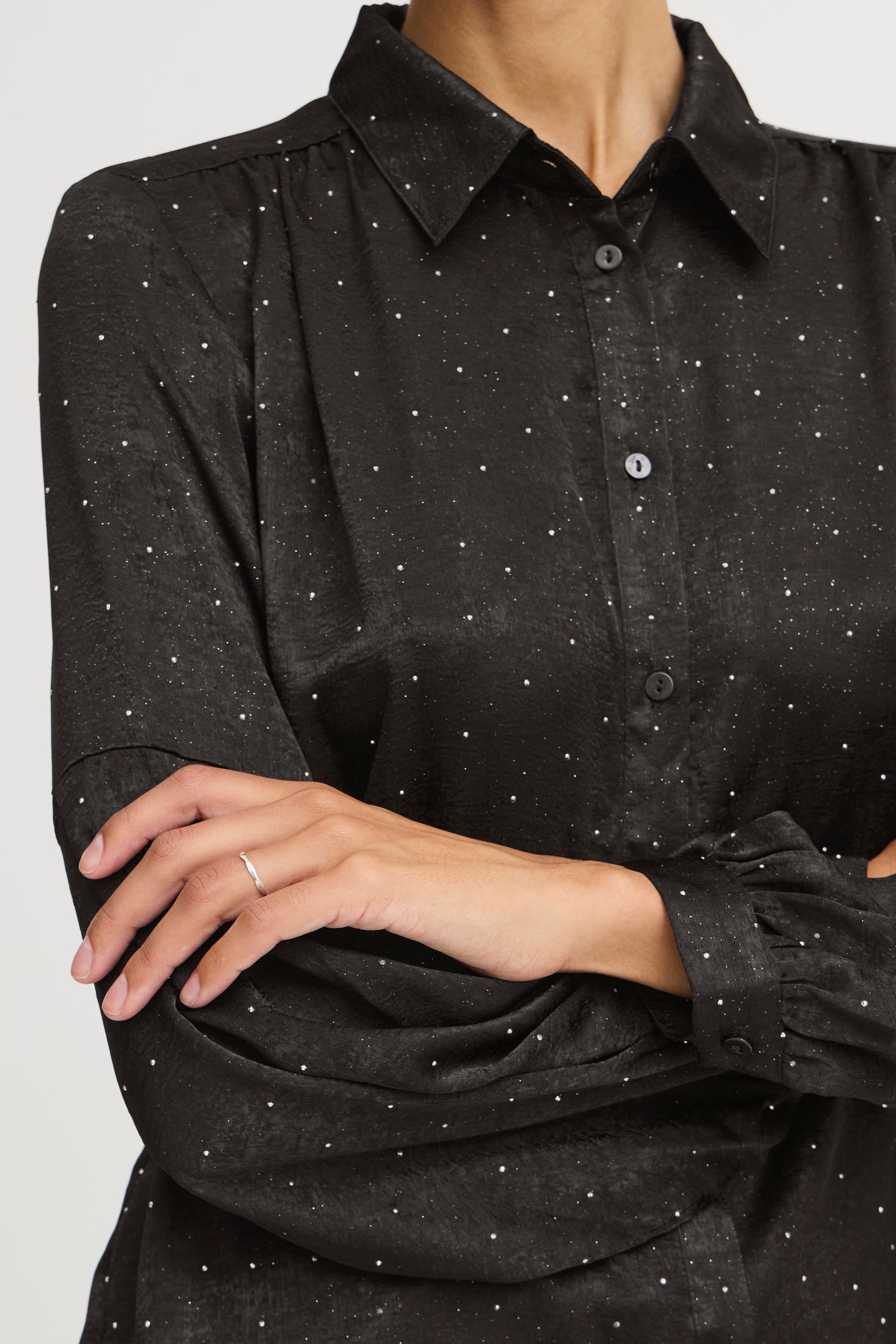 Byoung Black Gem Halle Shirt