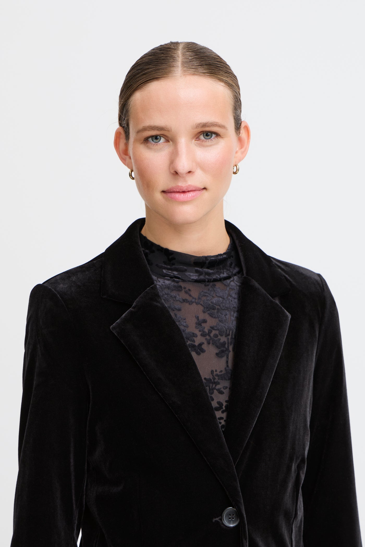 Byoung Black Perlina Velour Blazer