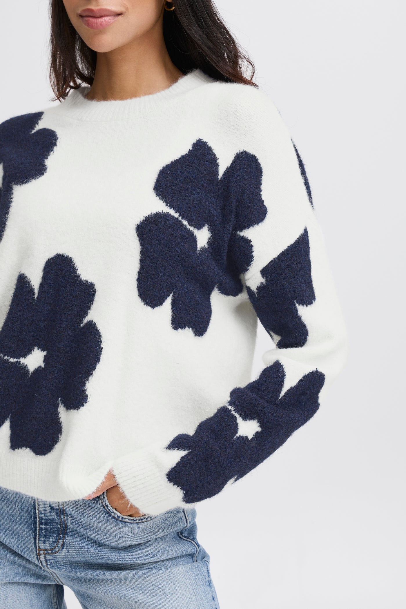 Byoung Navy Flower Omea Jumper