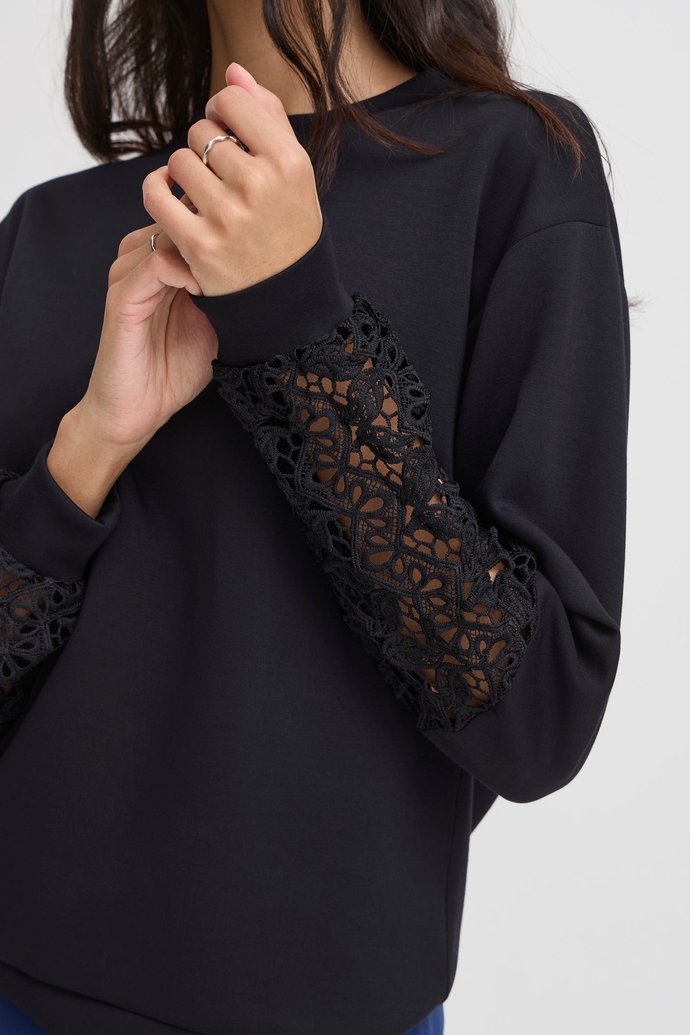 Byoung Black Lace Sleeve Sweatshirt