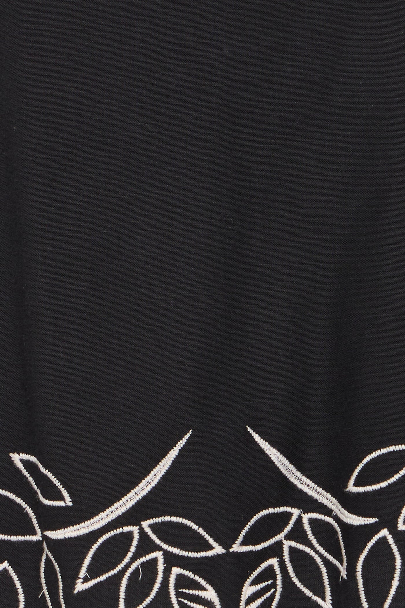 Byoung Black Embroidered Ibono Blouse