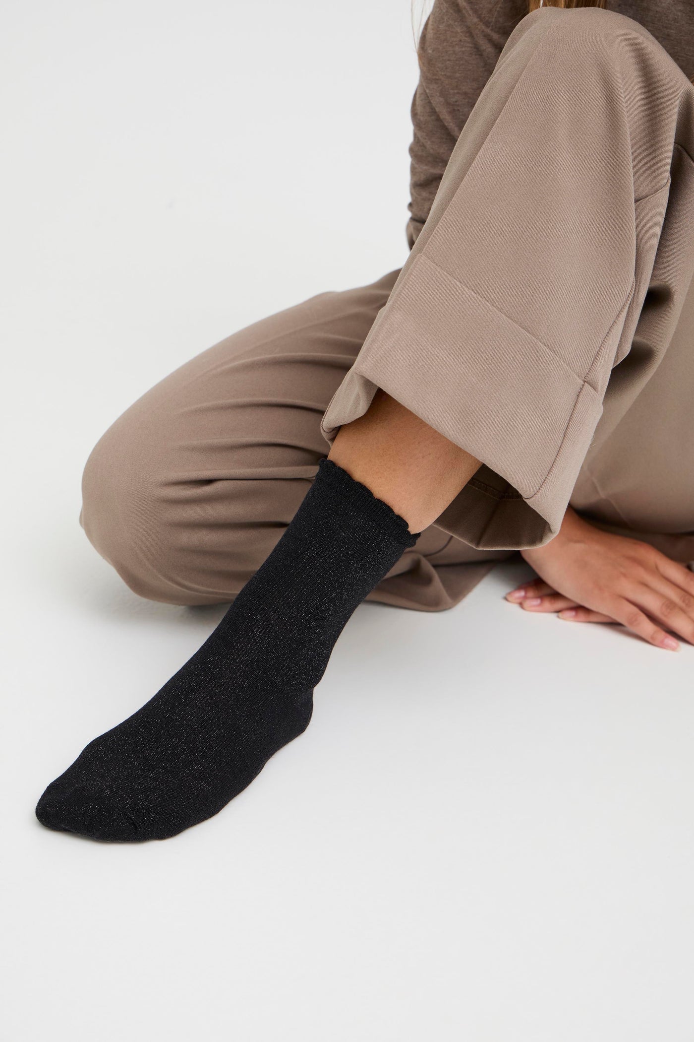 Byoung Black Lurex Socks