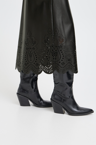 Byoung Black Laser Densio Skirt