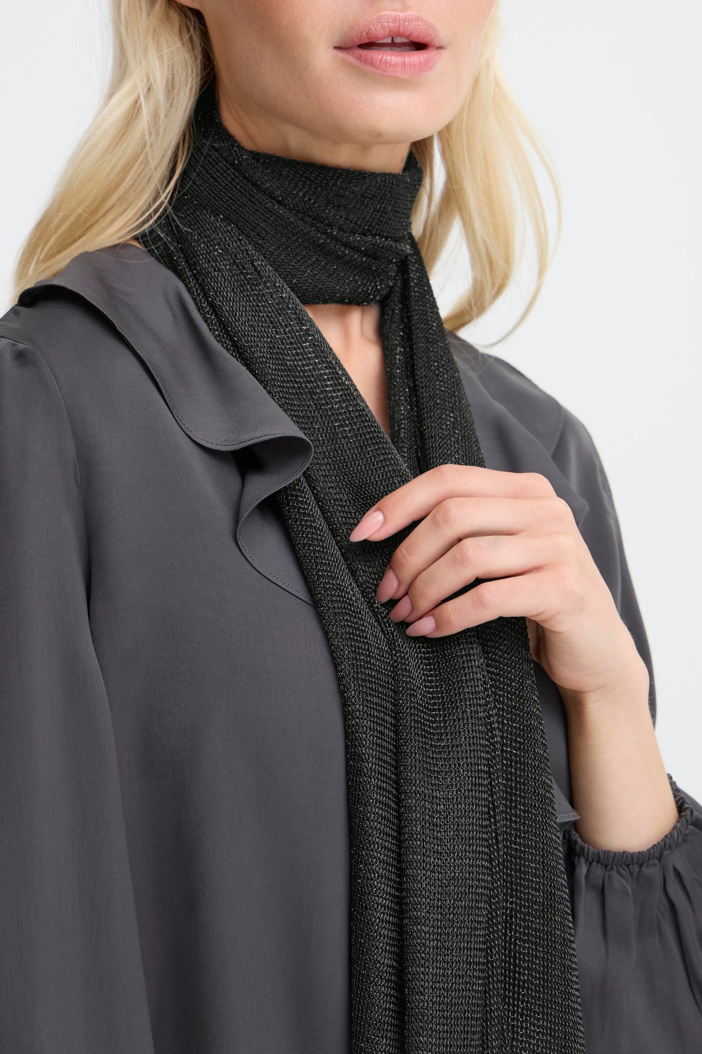 Byoung Black Voet Scarf