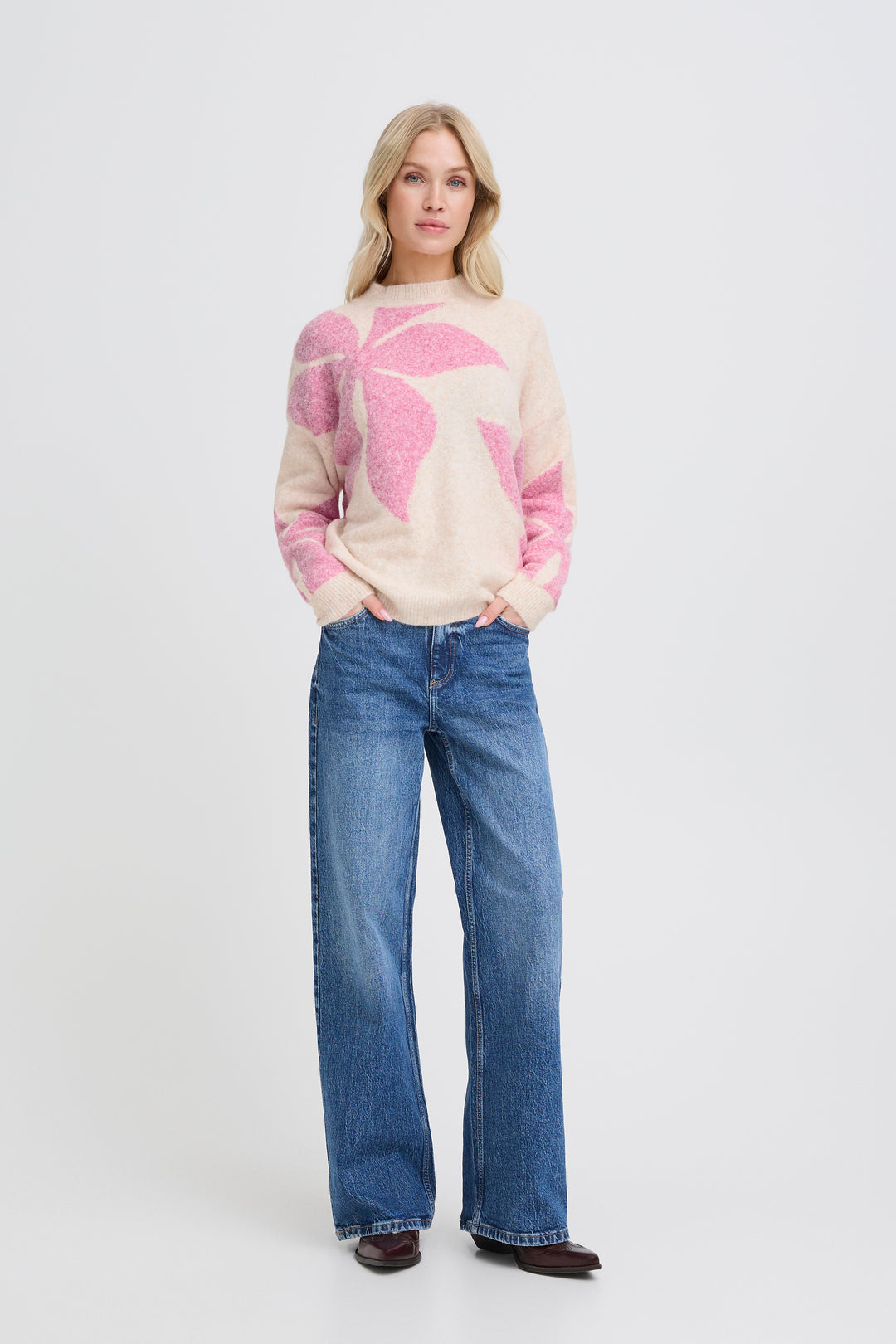 Byoung Pink Flower Jumper
