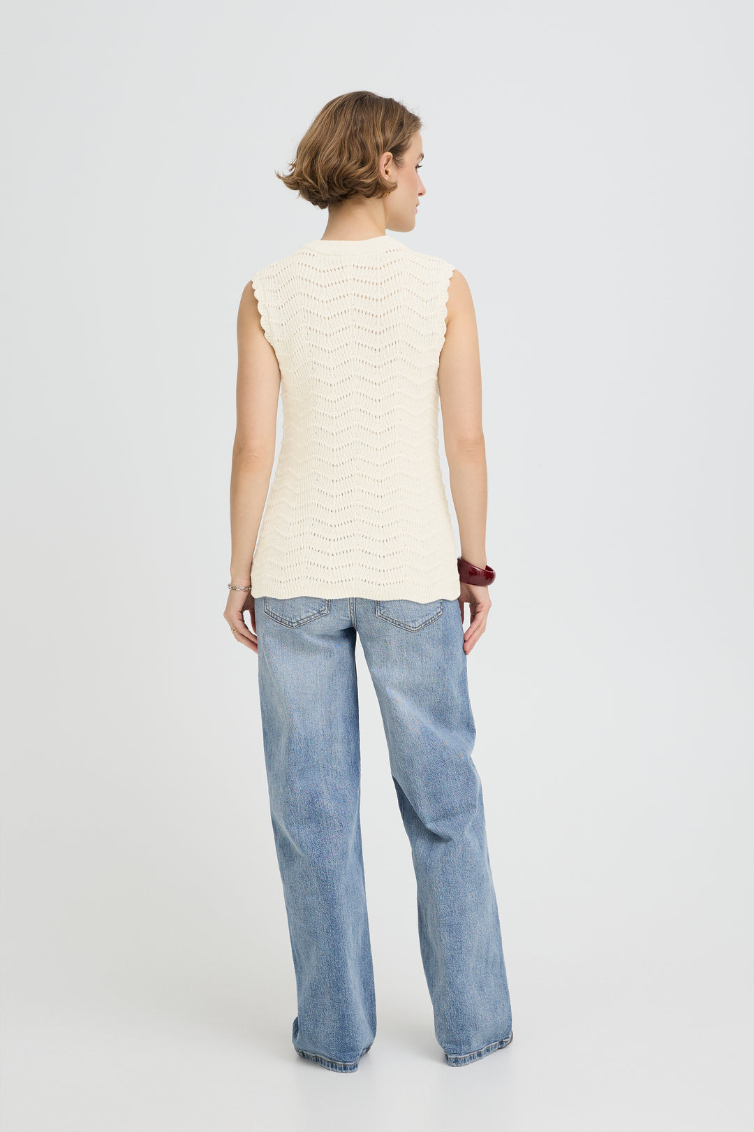 Byoung Ecru Sleeveless Knit Vest
