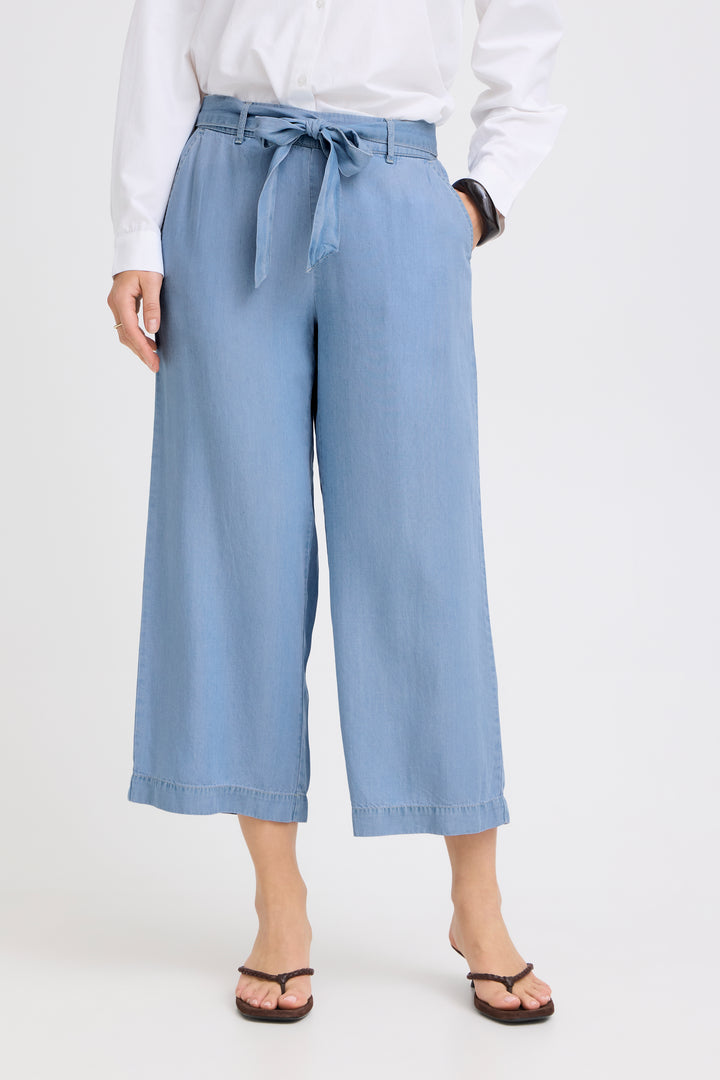 Byoung Light Denim Kosmo Crop Pants
