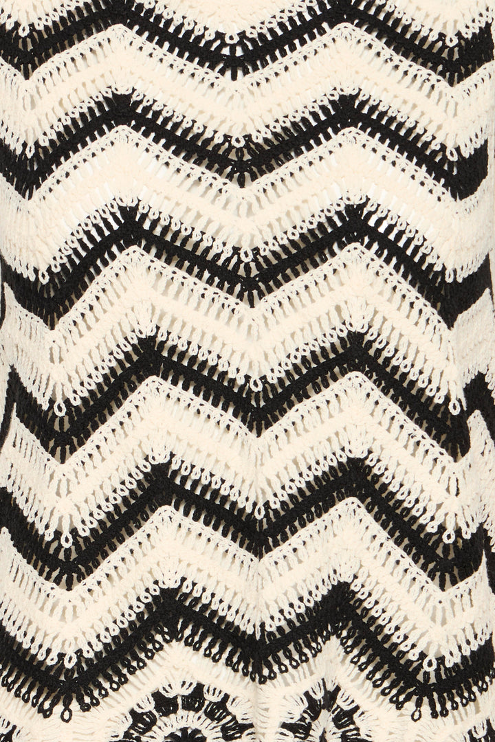 Byoung Monochrome Crochet Top