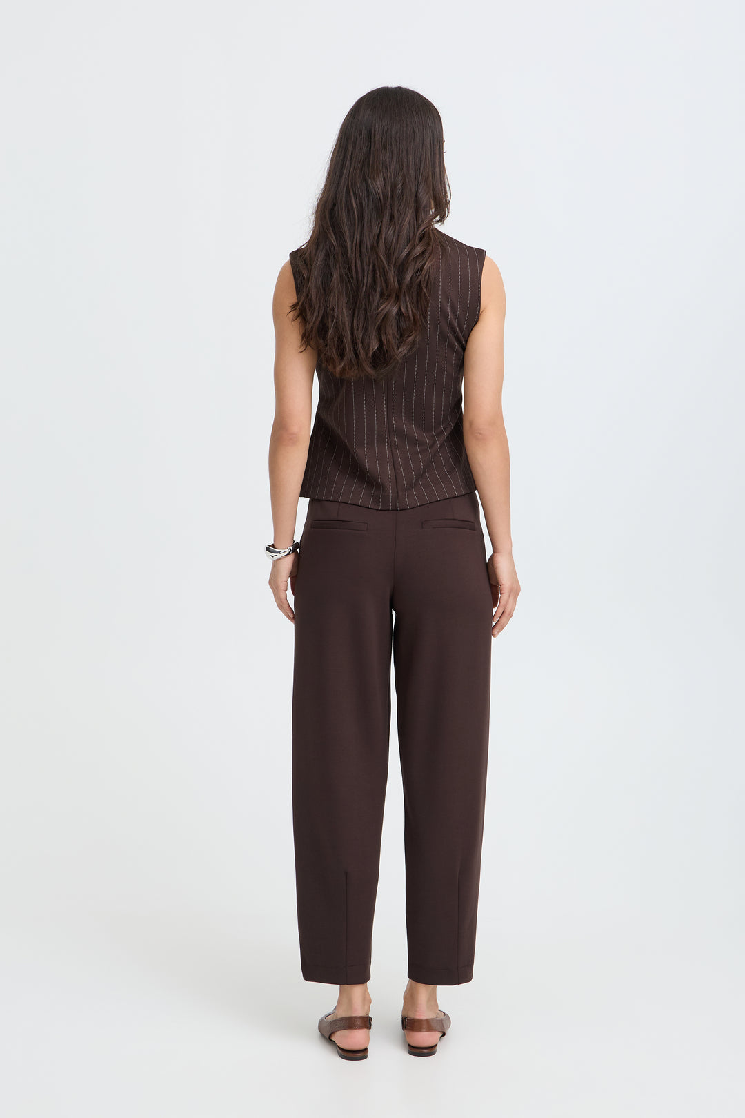 Byoung Chocolate Pusti Barrel Trousers