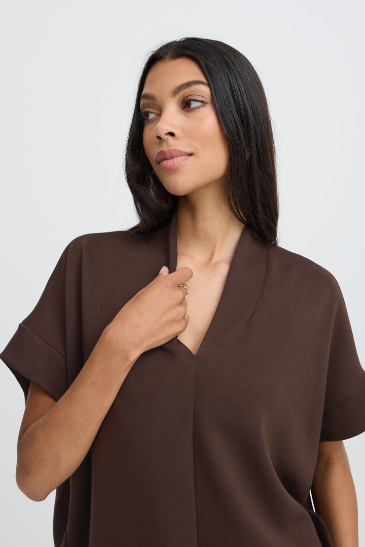 Byoung Chocolate Pusti V Neck Top