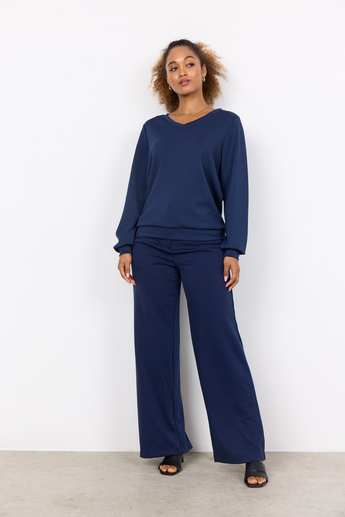 SC Navy Banu Jumper