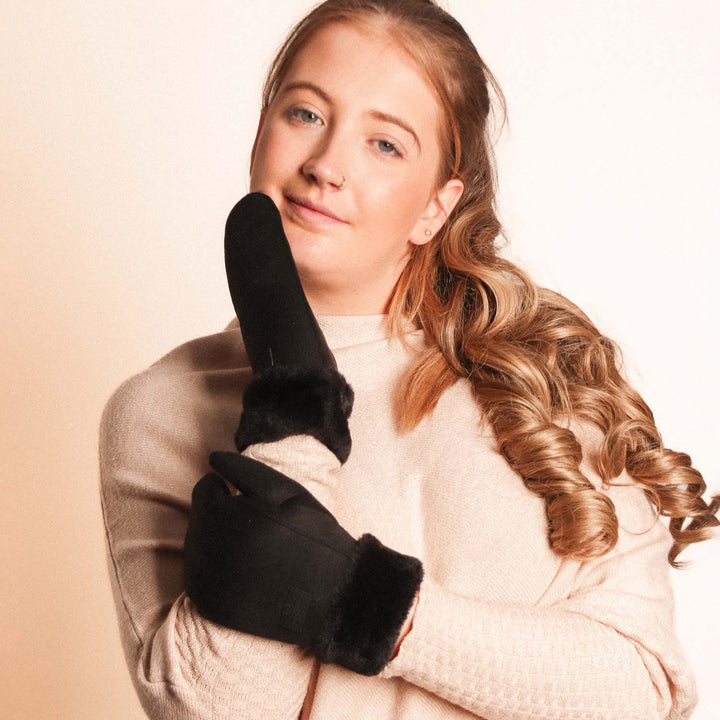 Zelly Black Faux Sheepskin Mittens