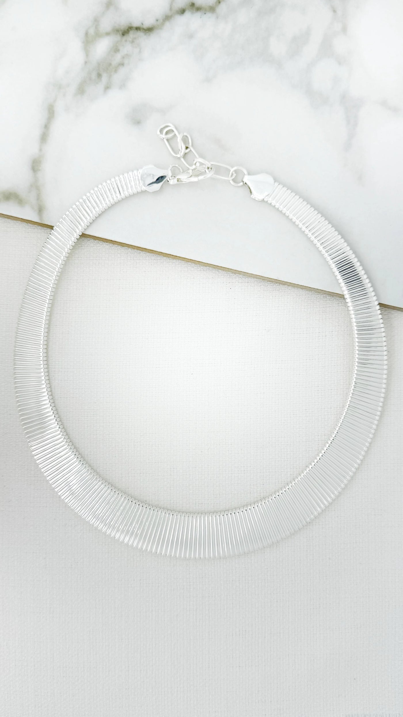 Silver Ridged Collar Necklace