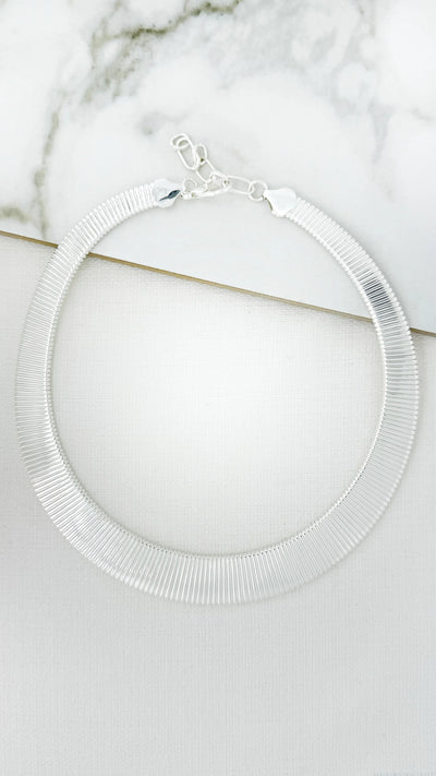 Silver Ridged Collar Necklace