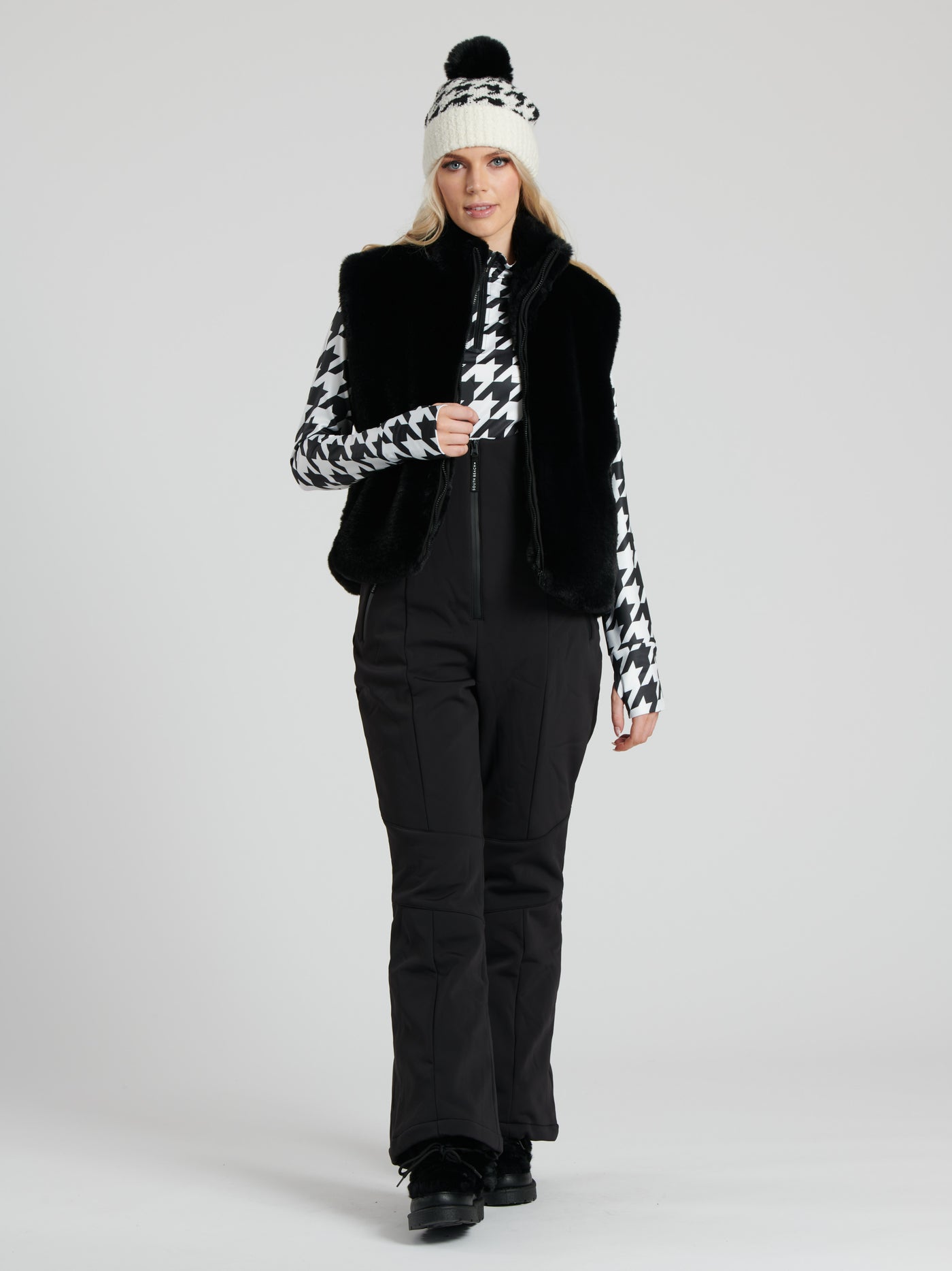 Black Faux Fur Zip Up Gilet