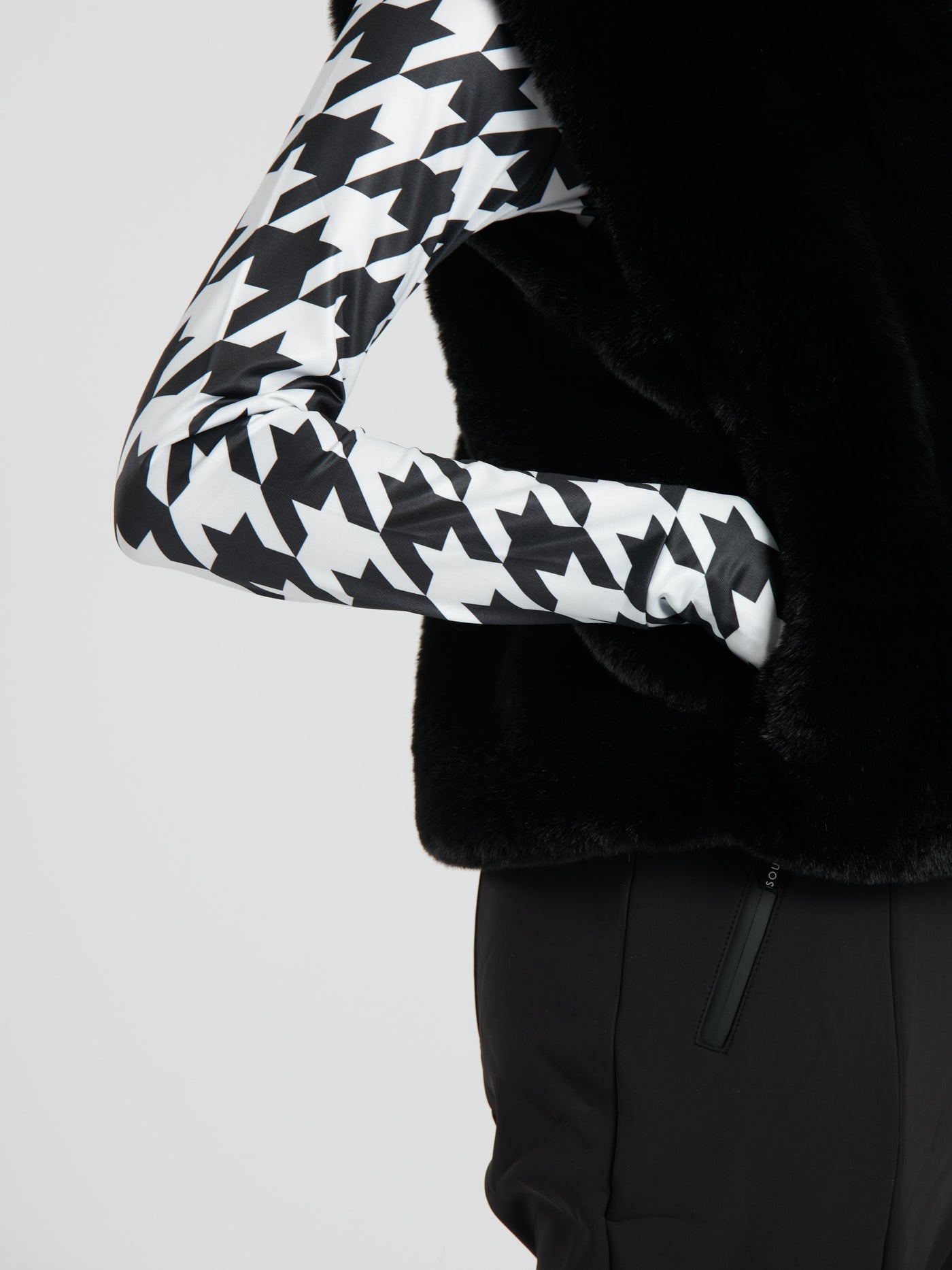 Black Faux Fur Zip Up Gilet