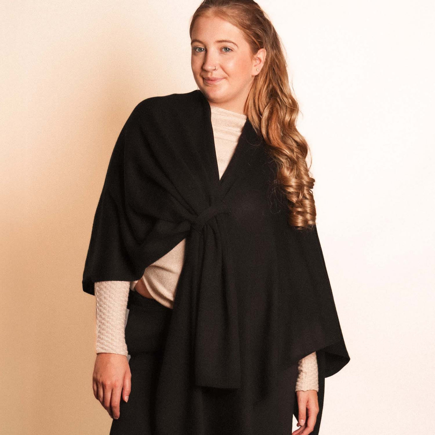 Zelly Black Pull-Through Poncho