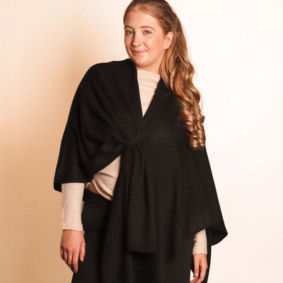 Zelly Black Pull-Through Poncho