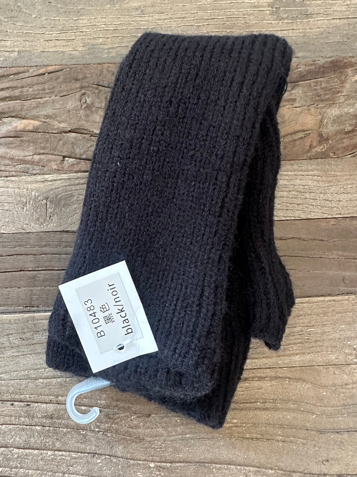 Black Hat & Hand Warmer Set