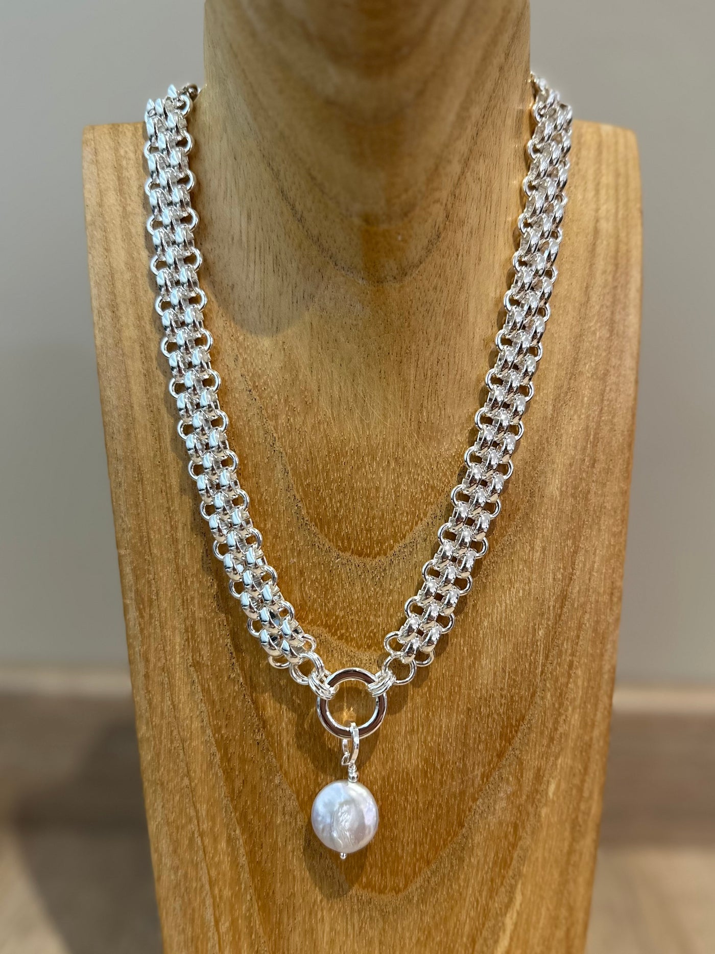 Silver Chunky Chain Pearl Pendant Necklace