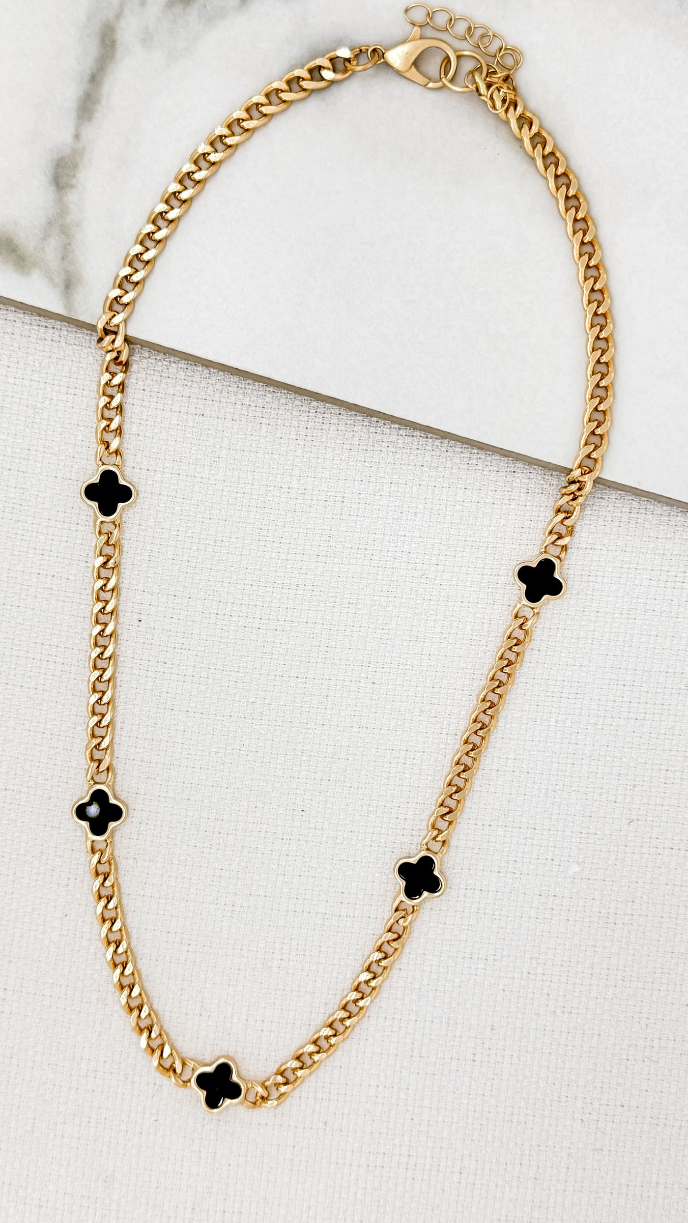 Gold Chain & Black Clovers Short Necklace