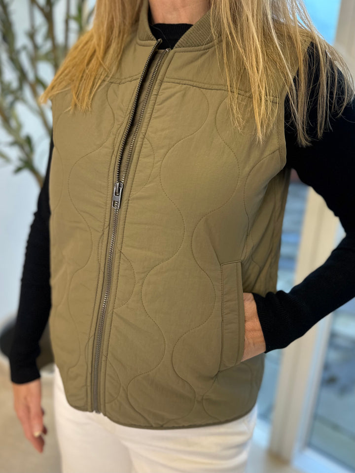 JDY Khaki Raya Quilted Gilet