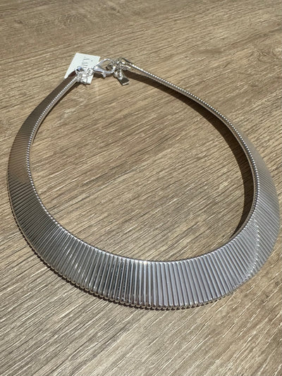 Silver Ridged Collar Necklace