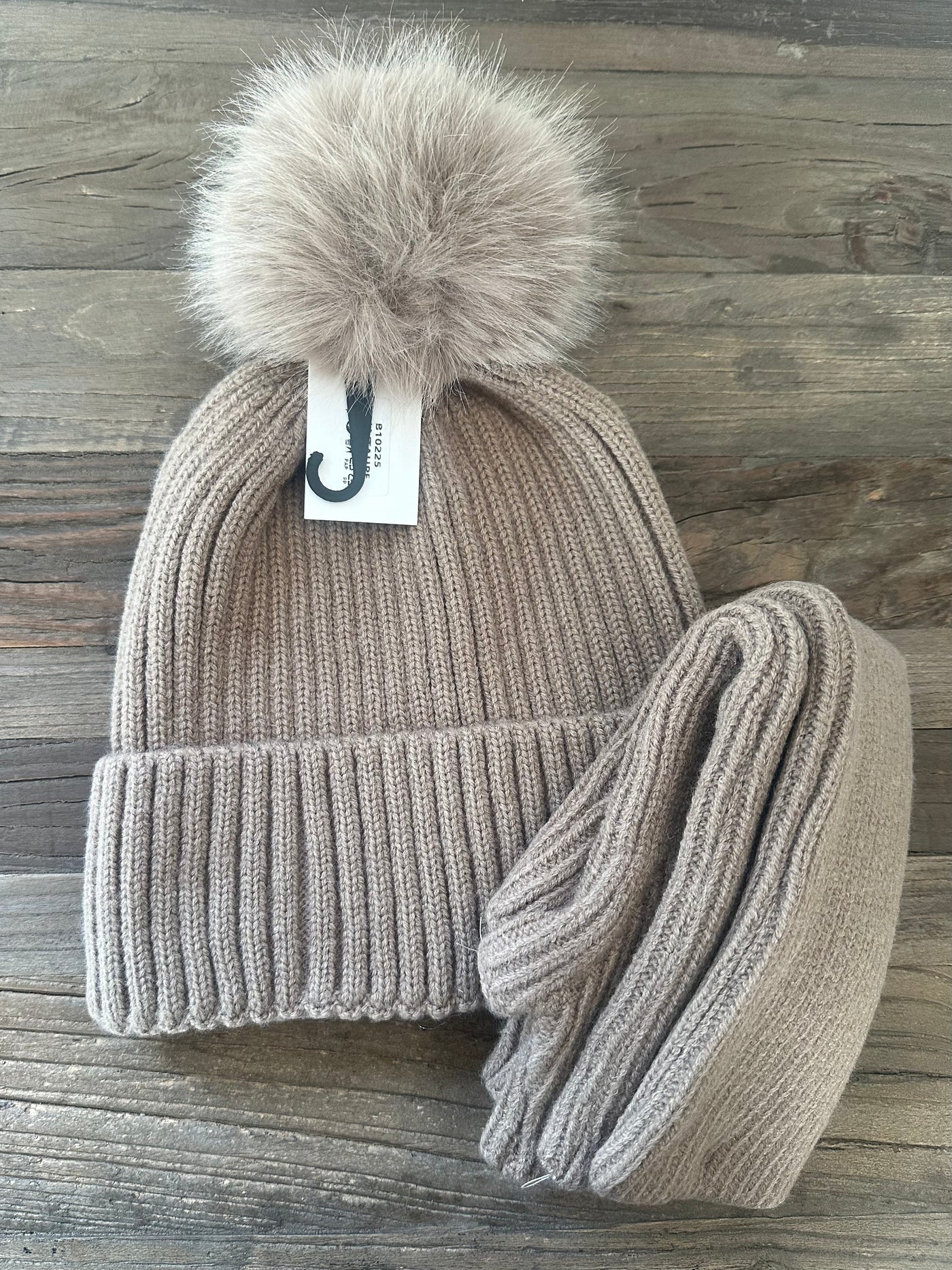 Taupe Hat & Hand Warmer Set