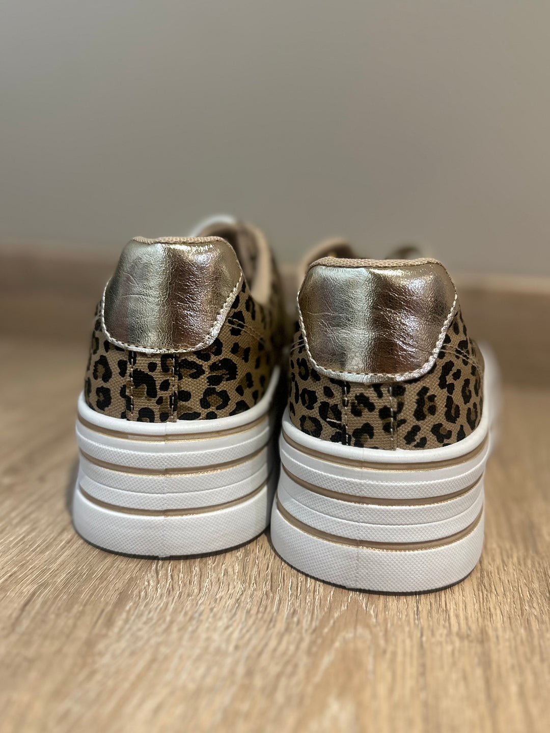 Leopard Platform Trainers