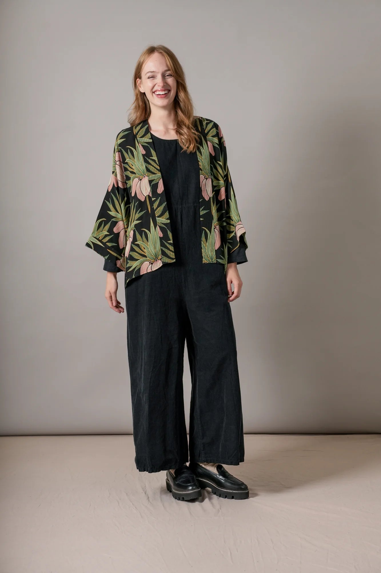 Deco Bud Black Crepe Kimono