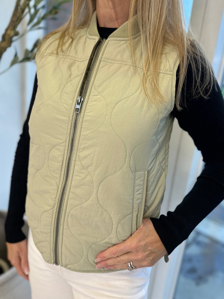 JDY Sage Raya Quilted Gilet