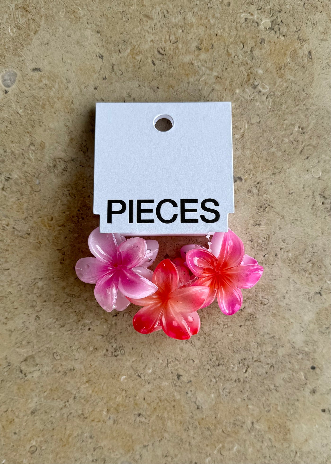 PIECES 3 Pack Flower Hair Claws