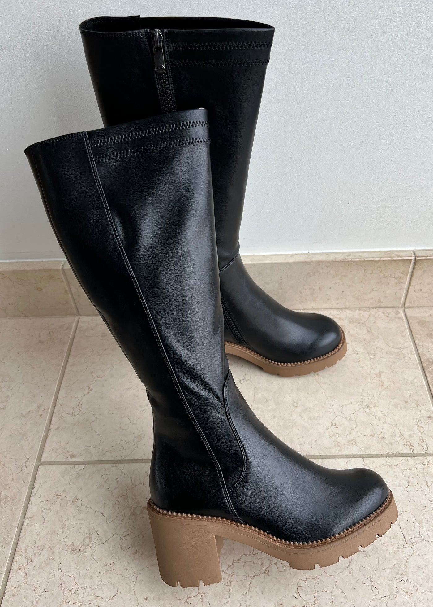 MT Black & Natural Heel Boots