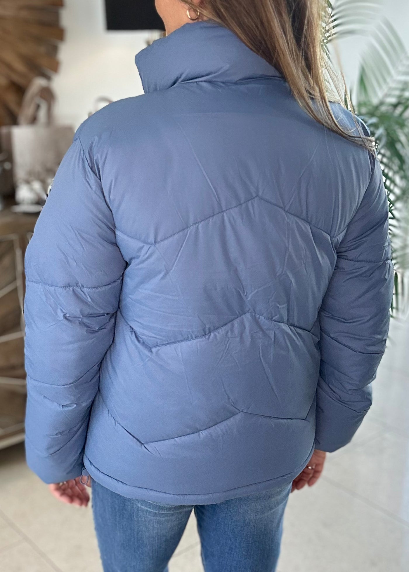 Byoung Blue Bomina Short Coat