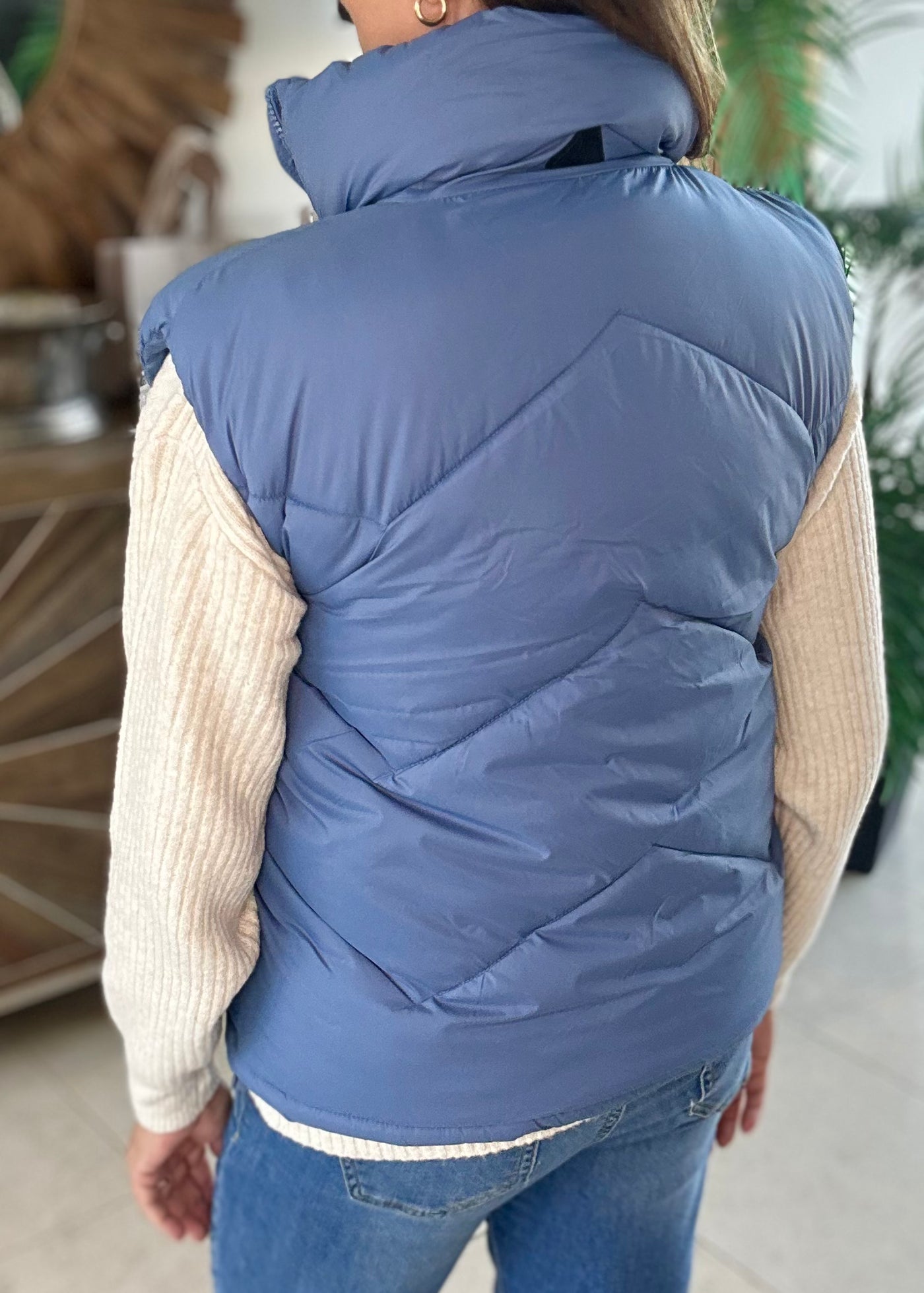 Byoung Blue Bomina Short Gilet