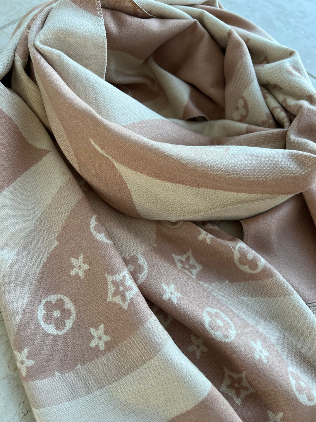 Dusky Rose Ditsy Flower Scarf