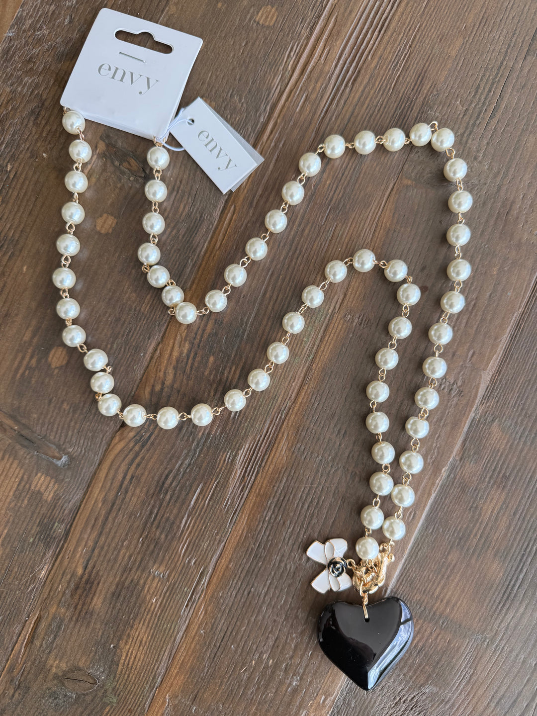 Pearl & Black Heart Long Necklace