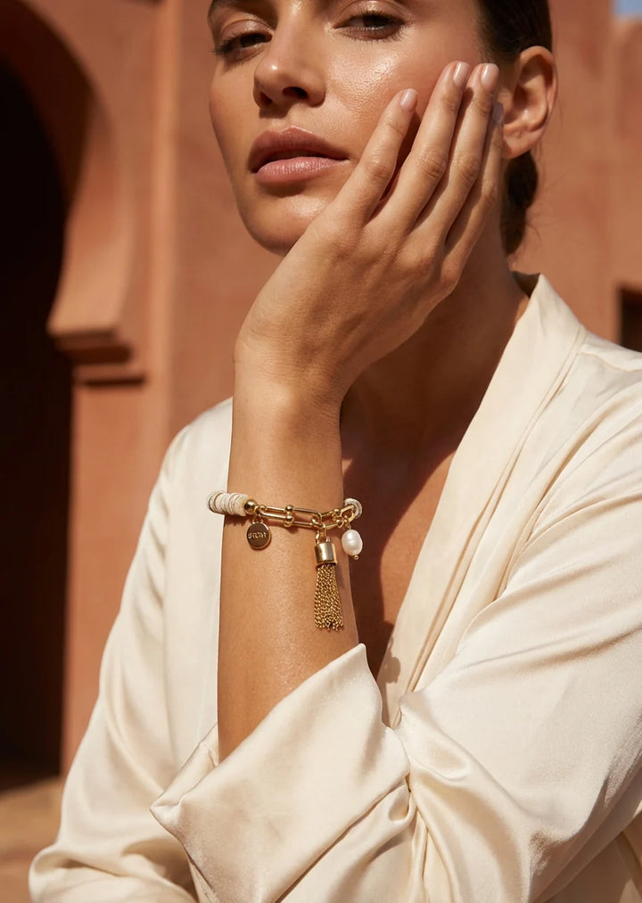 Beige Shell & Gold Tassel Bracelet