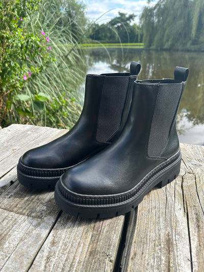 Black Abbie Boots