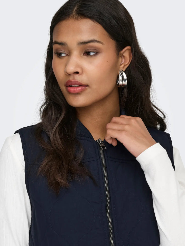JDY Navy Raya Quilted Gilet